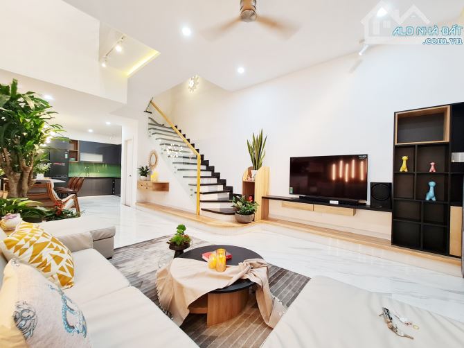 🔥 BÁN GẤP, NHÀ ĐẸP HẺM XE HƠI KINH DOANH ĐA NGÀNH, CỐNG QUỲNH, 75M2, 4 TẦNG, NHỈNH 17 TỶ