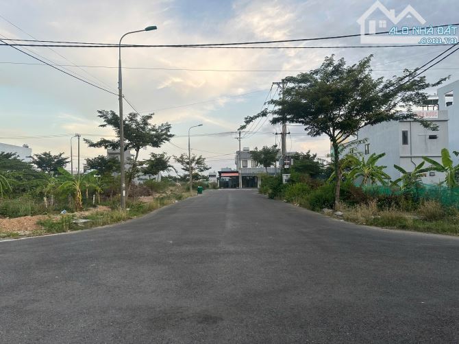 Bán lô góc 156m ngang 7,7m ngã tư đường 10,5m Khu Nam Hòa Xuân Block B2-84 giá 8,5 tỷ Tl