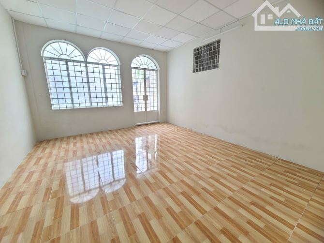 BÁN GẤP HXH Trần Đình Xu gần khách sạn Pullman, chợ Bến Thành