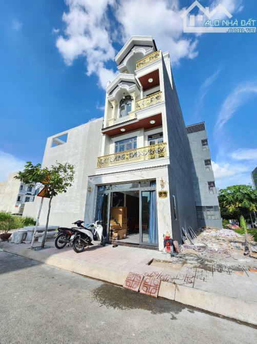 Bán nhà 1 trệt 3 lầu KDC Phú Hồng Thịnh 9, P.Bình An, TP.Dĩ An