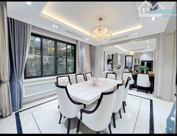 Bán nhà mặt phố Hàng Mã 78m2 mặt phố kinh doanh nhà đẹp ở luôn 61 tỷ