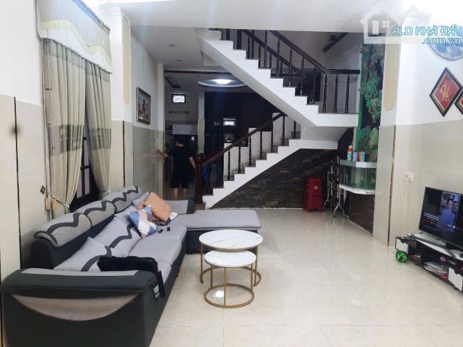 🏠 Nhà Đẹp Không Góc Chết – 3 Tầng + Tum – Luồng Thoáng – Full Nội Thất – Giá Rẻ Nhất khu