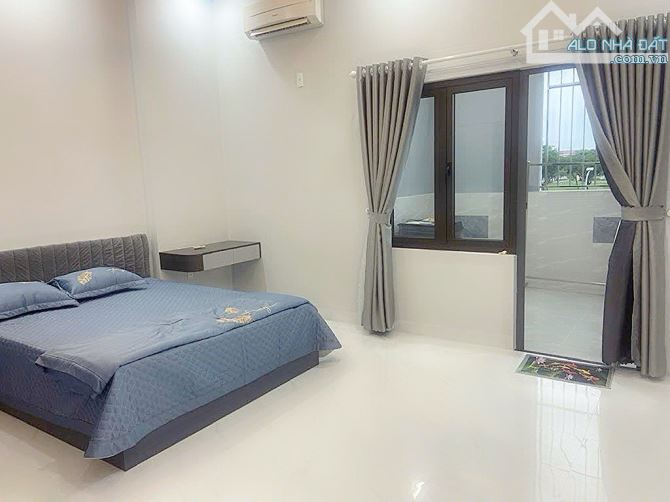 BÁN NHÀ 3 TẦNG KHU E KIM LONG ĐƯỜNG 7,5 DT 100 m2 lh HIỀN