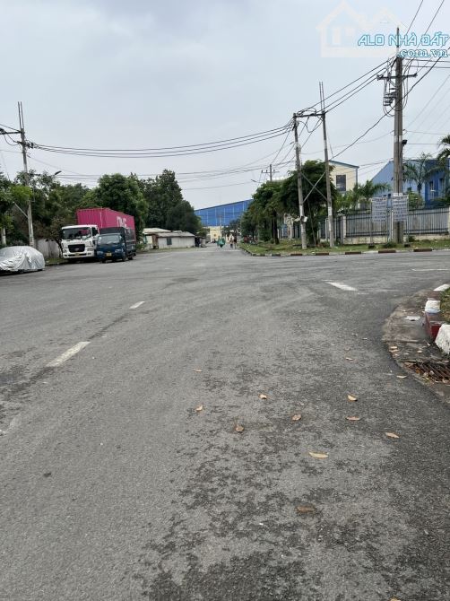 BÁN ĐẤT MẶT TIỀN – NHIỀU THỔ CƯ - TIỆN KHAI THÁC NGAY