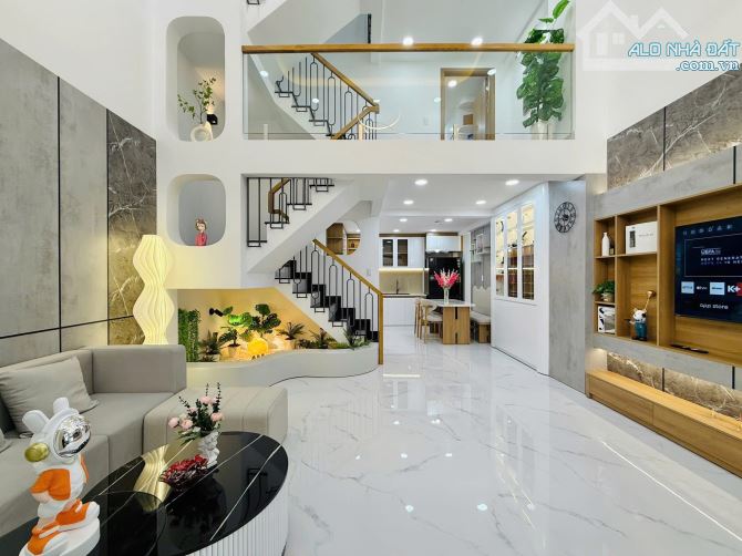Chốt ngay căn nhà 55m2 ngay Võ Oanh, Bình Thạnh. Giá: 3 Tỷ 025tr. SHR, hẻm ô tô 5m
