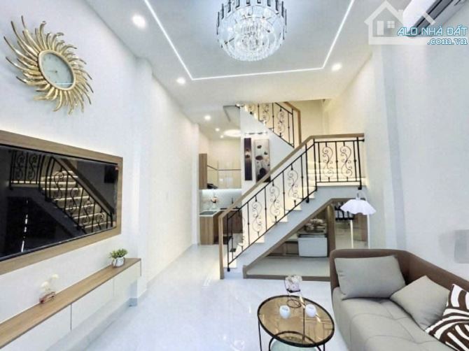 Siêu phẩm nhà 2 tỷ 590 triệu đường Phạm Văn Hai, Tân Bình, 70m2, sổ hồng riêng