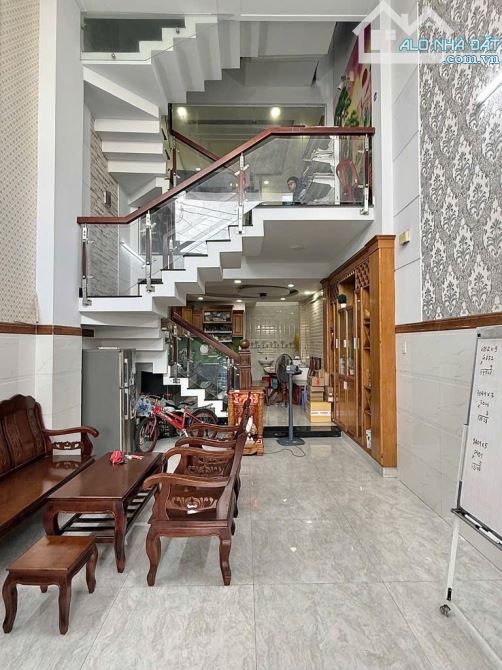 BÁN NHÀ ĐẸP 5 TẦNG HẺM XE HƠI 5M, GẦN EMART PHAN HUY ÍCH CHỈ 7 TỶ NHỈNH TL