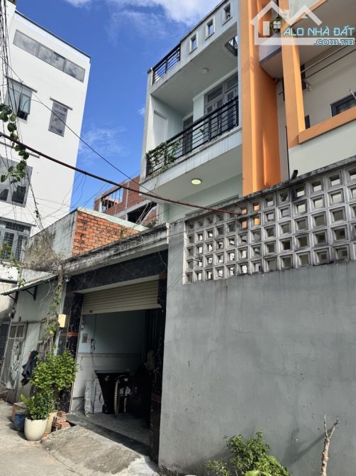 HÀNG HIẾM 3 TẦNG - 65M2 - ĐÔNG HƯNG THUẬN - Q12 - HẺM XE TẢI - SÁT MT DHT02 - 5.5 TY BL