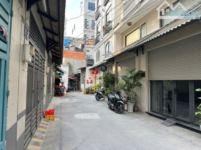 Nhà 4 tầng KHU PHÂN LÔ đường PHẠM VĂN CHIÊU, Phường 9,Q.Gò Vấp,Dt 4mx15m,DÒNG TIỀN 15tr/th