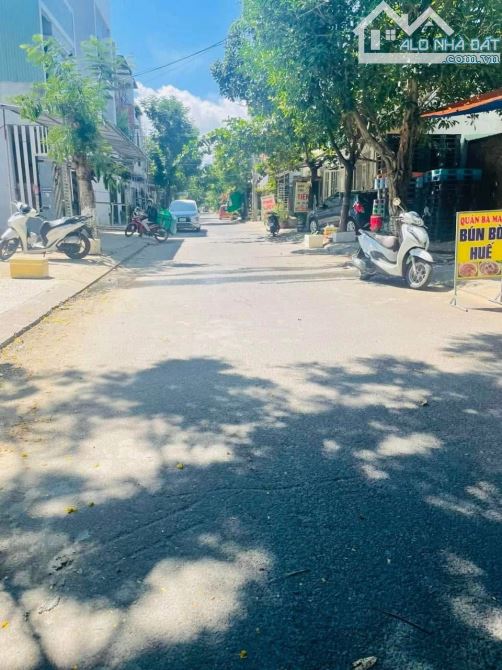 🏩 Bán đất tặng nhà mt Nguyễn Chích, 83m2 giá 4.x tỷ