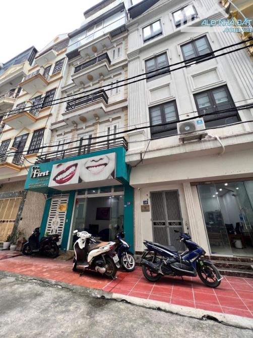 BÁN NHÀ PHÂN LÔ NGUYỄN KHÁNH TOÀN 60M2, 6 TẦNG THANG MÁY, 2 MẶT THOÁNG, GARA, GIÁ 26.5 TỶ