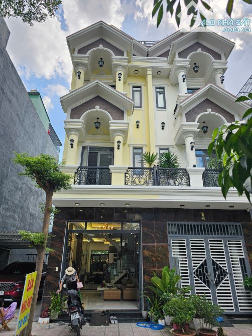 Bán nhà 1 trệt 2 lầu 1 tum KDC Phú Hồng Khang, p.Bình Chuẩn, Tp Thuận An 60m2 thổ cư 100%