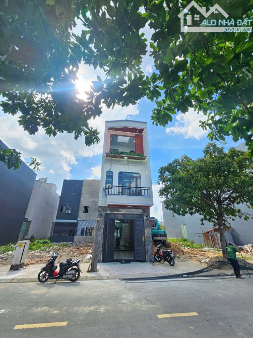 Bán nhà 1 trệt 2 lầu hoàn công KDC Hiện Hữu, p.An Phú, Tp.Thuận An 66m2 (4X16,5m) tc100%