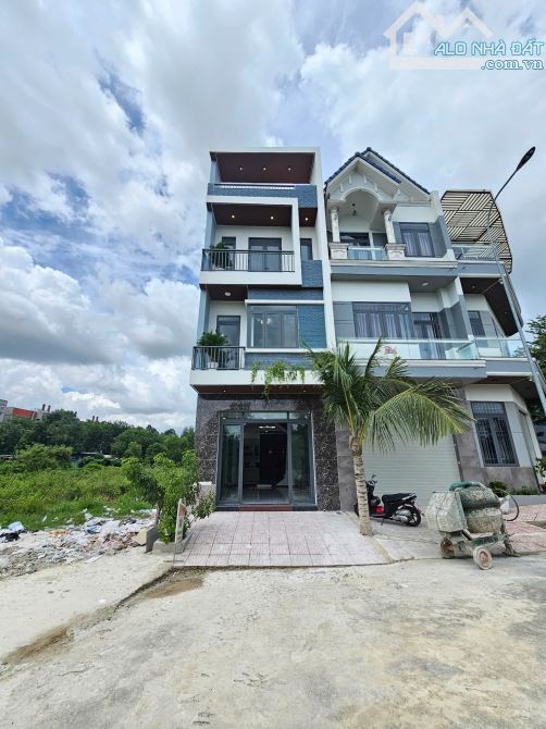 Bán nhà 1 trệt 2 lầu KDC Hiện Hữu, p.Bình Chuẩn, Tp.Thuận An 61.1m2 thổ cư100% ( 4.7x13m )