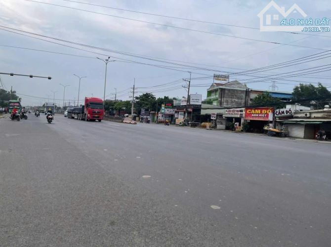Rẻ Nhất thị trường B.án xưởng mặt tiền đường QL51. Biên hòa. Đồng Nai ■Dt: 1600m2. Có 300