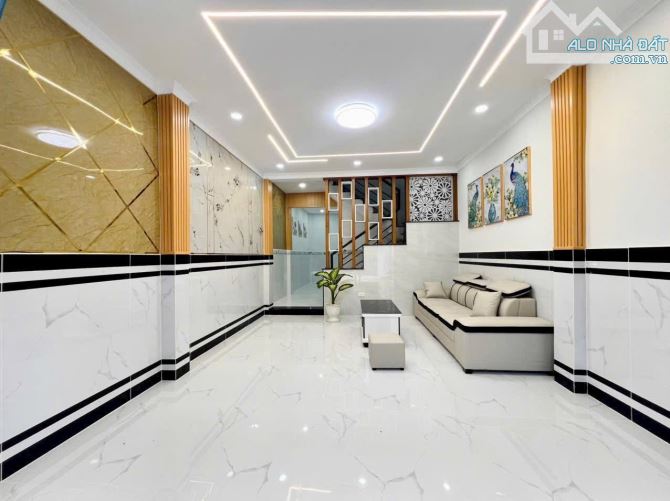 TC hơn 2 Tỷ có ngay nhà full nội thất ngay Nguyễn Ảnh Thủ, Q12. DT: 51.2m2. Hẻm rộng 6m