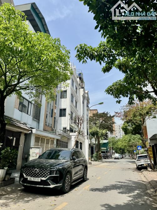 Bán đất TĐC Giang Biên, Duy nhất khuôn tiền 9 tỷ , Vỉa hè oto tránh