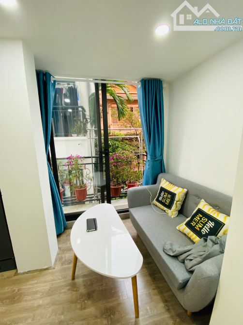 Cho Thuê CCMN Ngõ 235 Yên Hoà Cầu Giấy 30m2 Gác Xép Ban Công Thang Máy Full Đồ Gần Chợ Lớ