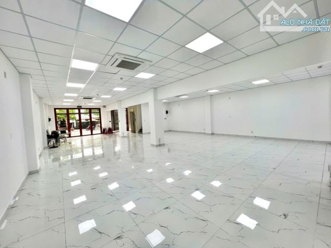 Cho thuê Mặt bằng 8x20m Đồng Đen Phường 10 Quận Tân Bình