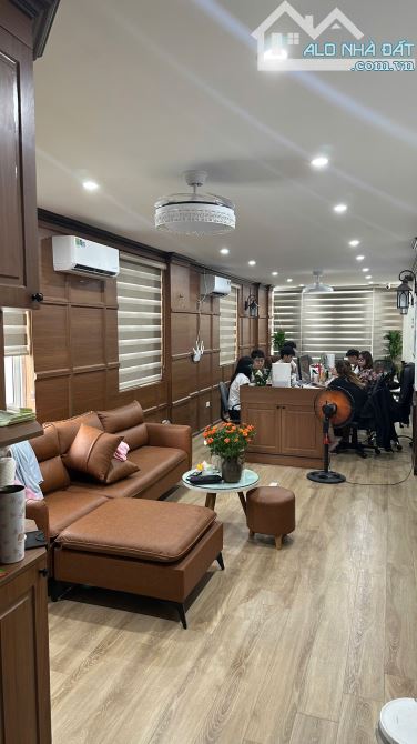 Cho thuê văn phòng: 30m 5tr; 50m 10tr; 100m 18tr; 210m 45tr. Phố Trần Đại Nghĩa