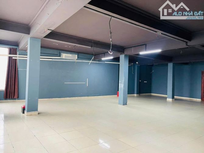 CHO THUÊ MẶT BẰNG TẦNG 3/4 – PHỐ LONG BIÊN – 200M²/SÀN – 18 TRIỆU