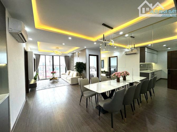 Cho thuê căn hộ 3PN full nội thất giá 25 triệu tòa Park Home đường Thành Thái, Cầu Giấy