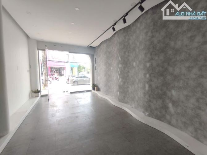 Cho thuê mặt bằng đường Phạm Văn Thuận vị trí thuận lợi kinh doanh
