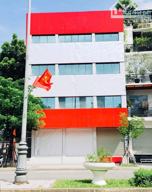 🔥🔥🔥🔥🔥Cho thuê nhà 4 tầng vị trí vàng mặt tiền ĐỐNG ĐA gần VINCOM ngã 6 TP HUẾ
