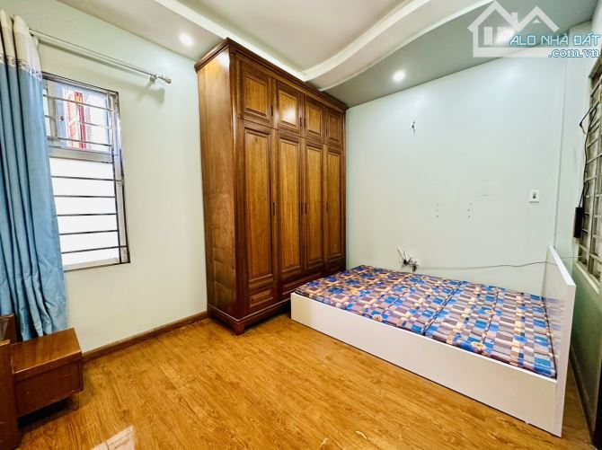 CHO THUÊ PHÒNG TRỌ 2,7TR– NHÀ 48 NGÕ 50 VÕNG THỊ, TÂY HỒ