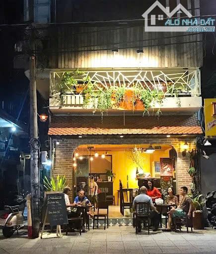 Cho thuê nhà góc 2MT Trần Quang Khải, Phường Tân Định, Quận 1