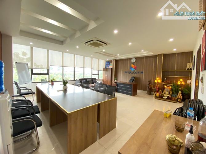 Cho thuê văn phòng FULL nội thất dt 70m2 giá 13 triệu tại Nguyễn Cơ Thạch, Nam Từ Liêm