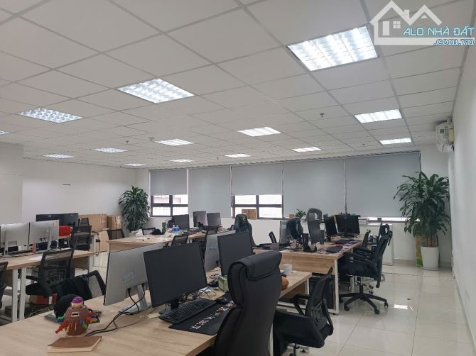 Cho thuê sàn văn phòng 330m² Khu Vực Quận Đống Đa - Quận Ba Đình
