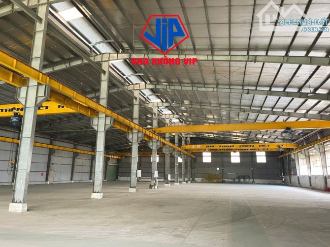 Cho thuê nhà xưởng 5000m2 có 2 cẩu trục 20 tấn chứa hàng và sản xuất tại Cần Đước Long An