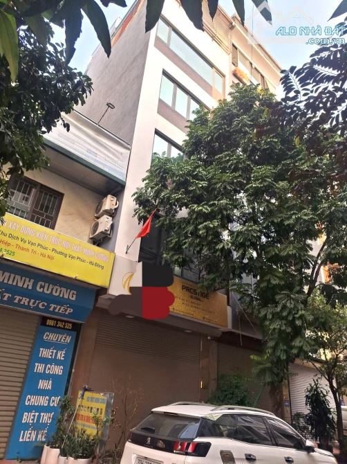 Cho thuê nhà Dịch vụ Mỗ Lao 50m x 7 tầng thông sàn thang máy 26tr
