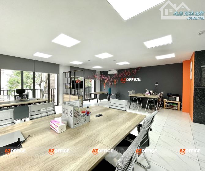 Lô góc 2 mặt thoáng - Cho thuê sàn 70m2 mặt phố Hoàng Quốc Việt - Cầu Giấy