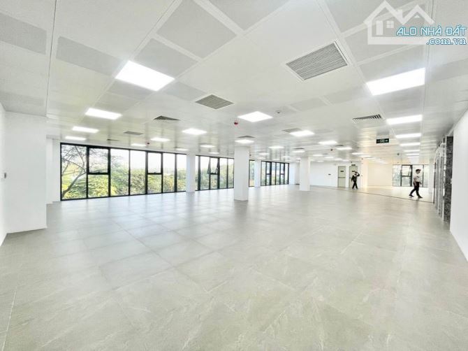BQL tòa nhà cần cho thuê slot cuối cùng mặt phố Thọ Tháp 205m2 giá chỉ 37tr/tháng