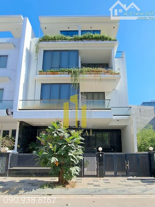 Tòa Nhà Văn Phòng Cao Cấp Hầm 4 lầu 550m2 - Đầy Đủ Nội Thất, Thang Máy