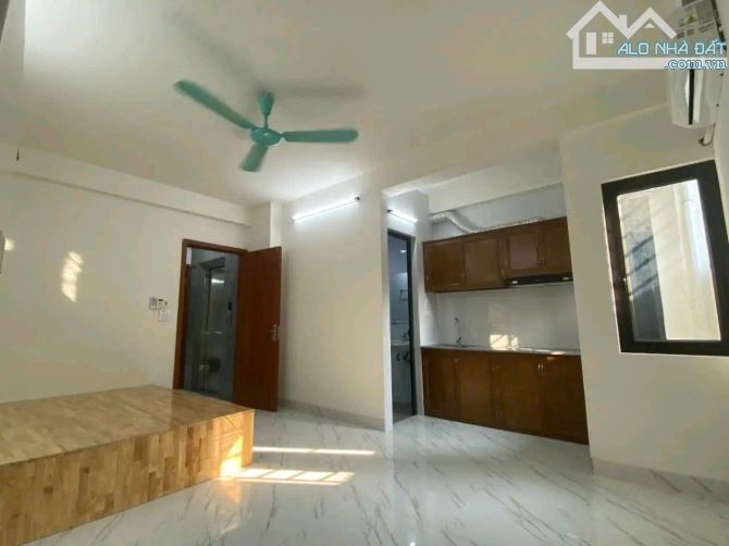 Cho Thuê CCMN Ngõ 24 Đại Linh Trung Văn Nam Từ Liêm 25m2 Studio Cửa Sổ Ban Công Thang Máy
