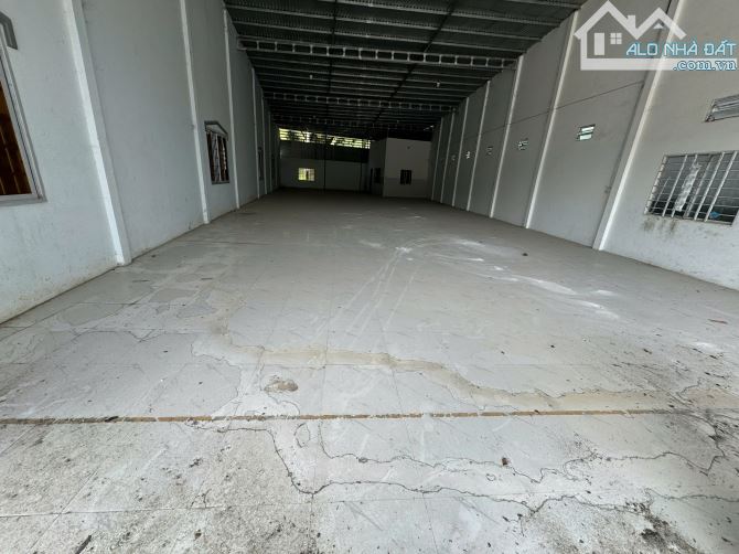 CHO THUÊ KHO XƯỞNG 840m2 MẶT TIỀN QL60,MỎ CÀY BẮC