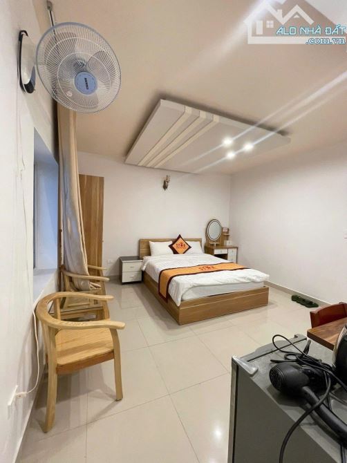 Cho thuê nguyên căn 10 ngủ tại Văn Cao, 120m2, 4,5 tâng, 10 ngủ full, 55 triệu