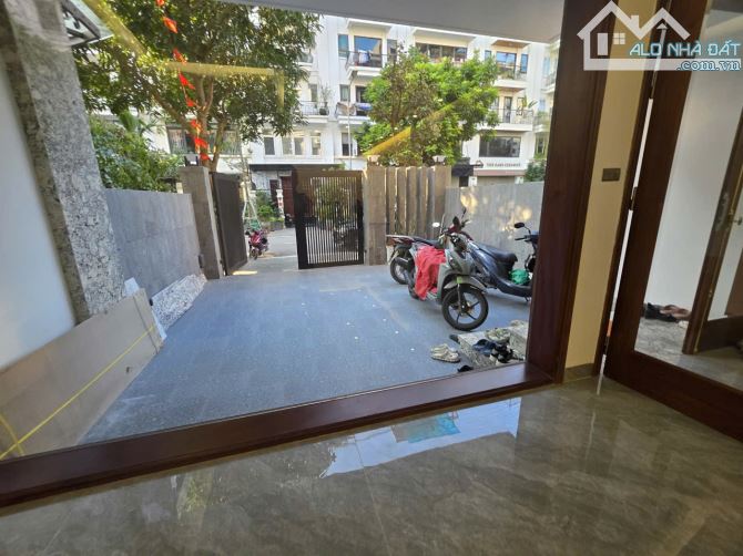 CHO THUÊ MẶT BẰNG VĂN PHÒNG LÂM HẠ -BỒ ĐỀ-LONG BIÊN