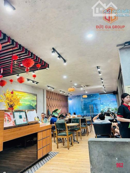 Cho thuê MBKD ngang 10,5m mặt tiền đường Phạm Văn Thuận giá 80tr/tháng
