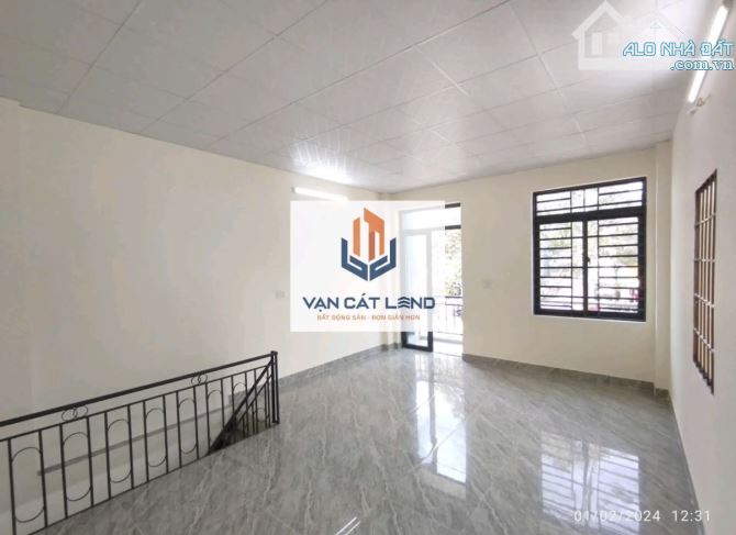 CẦN CHO THUÊ MẶT BẰNG – THỐNG NHẤT MỚI, PHƯỜNG 8 – 36M² – GIÁ 15 TRIỆU/THÁNG