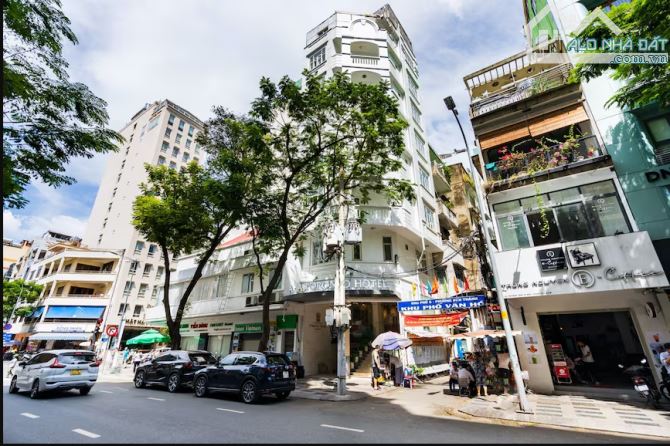cho thuê khách sạn 35 phòng- góc 2 mt trương định,p bến thành, q1- giá: 530tr/th