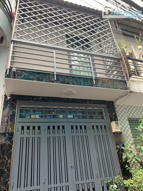 Nhà mới Lạc Long Quân Q11, 2PN 2WC Gần Đầm Sen