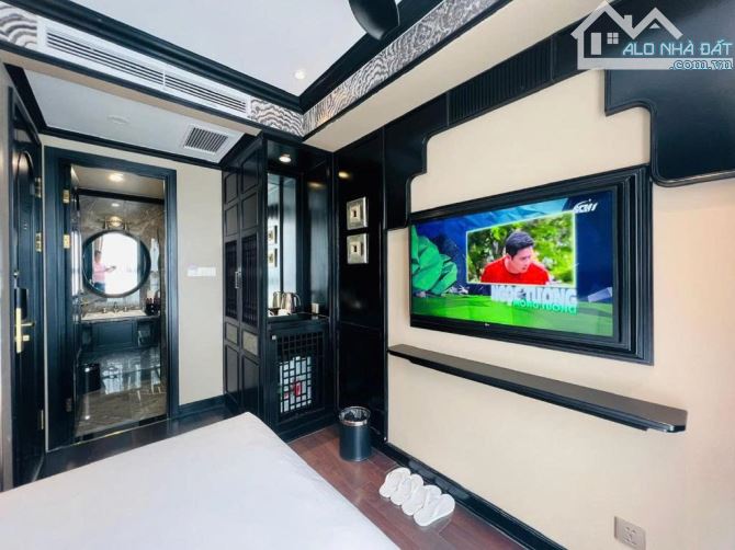 Cho thuê khách sạn VIP ở Chợ Đồng xuân – 17 phòng đang kinh doanh tốt