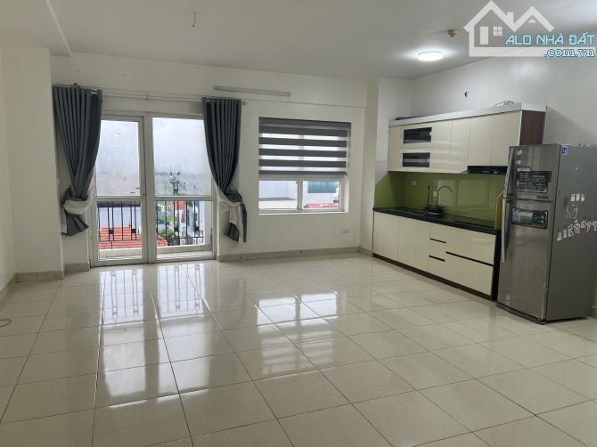 CHO THUÊ CĂN HỘ CHUNG CƯ GIA THUỴ - NGUYỄN VĂN CỪ-LONG BIÊN-DT 110M2-13TR/TH