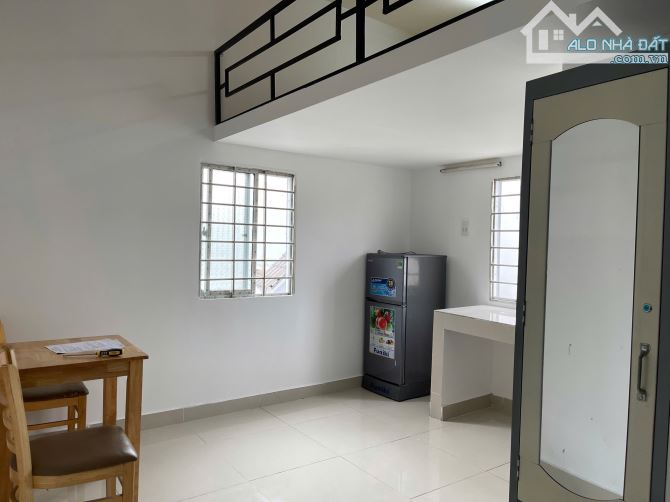 Cho thuê Duplex cửa sổ giá siêu hạt dẻ Q8 ngay cầu Nguyễn Văn Cừ, cầu Rạch Ông, chợ Rạch Ô