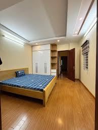 Cho thuê nhà Lai Xá 40m2, 5 tầng, chia 5 phòng, oto qua nhà, nhà mới xây.