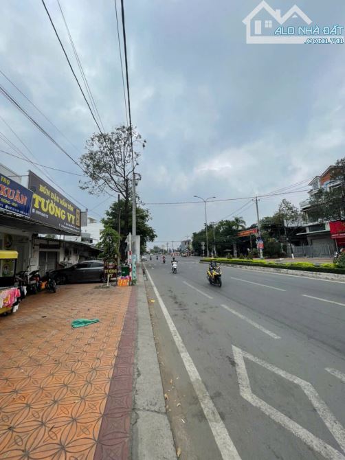 Cho thuê mặt bằng đường nguyễn văn cừ nối dài gần khu dân cư hồng phát